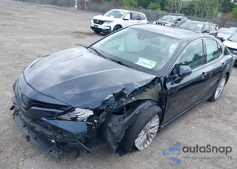 2020 Toyota Camry Xle Hybrid z USA, uszkodzony, nr VIN 4T1F31AK7LU521801